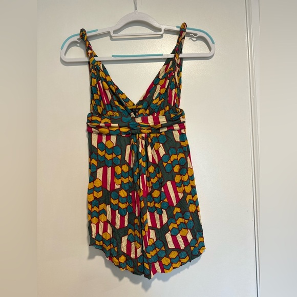 T Bag Women’s XS Colorful Abstract High Low Tank Top Braided Strap Vneck. - Picture 5 of 8